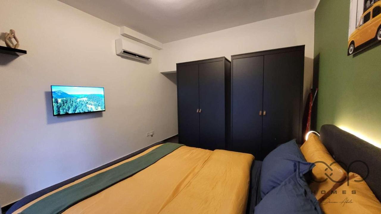 Modern - 50 M From Sea - Free Wi-Fi - Super Cool - Terrace - Fully Air-Conditioned Сент-Полс-Бей Екстер'єр фото